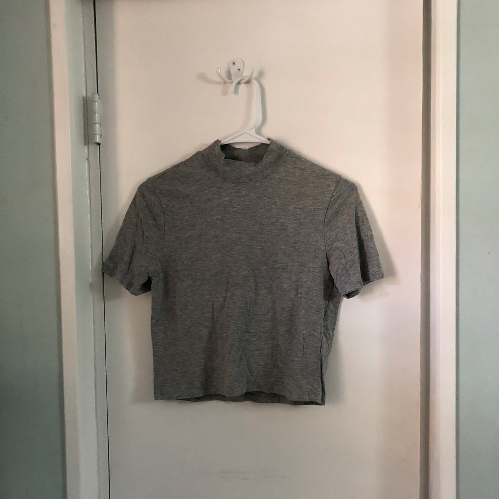 Mock-neck Crop Top